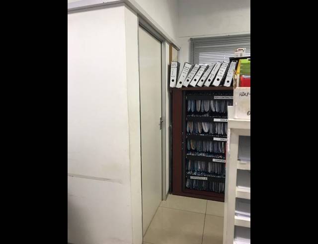 233M² WAREHOUSE RENTED IN CORNUBIA